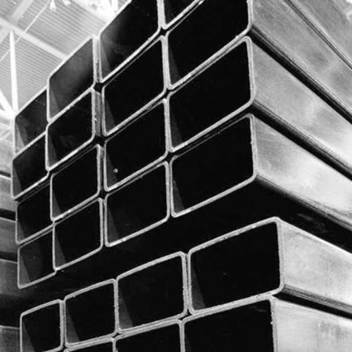 Труба профильная прямоугольная 80х40х2 мм 6 м